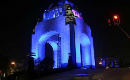 Monumentos iluminados de azul DMD 2015