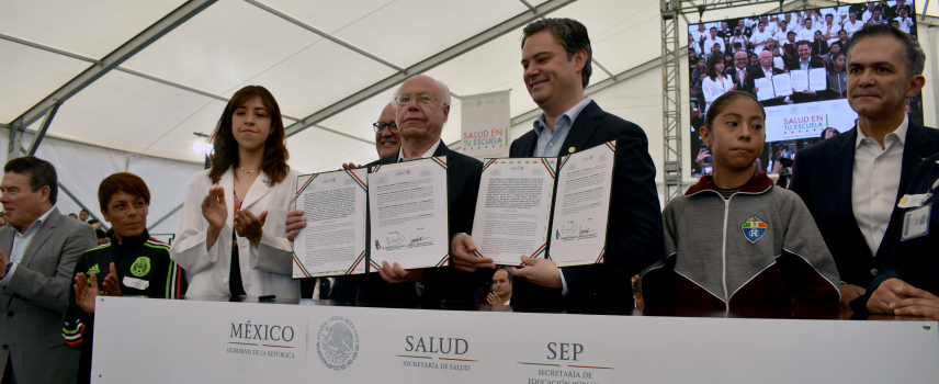 PRESENTAN NARRO ROBLES Y NUÑO MAYER EL PROGRAMA SALUD EN TU ESCUELA