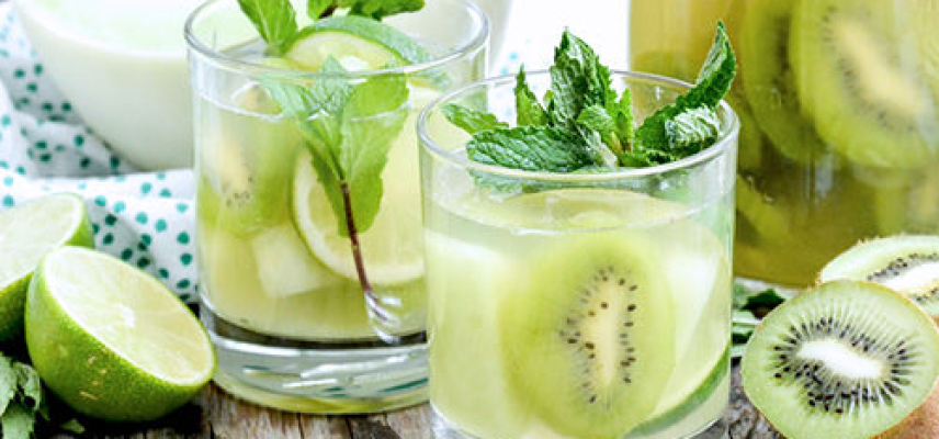 AGUA SIMPLE CON KIWI, MENTA Y CHÍA