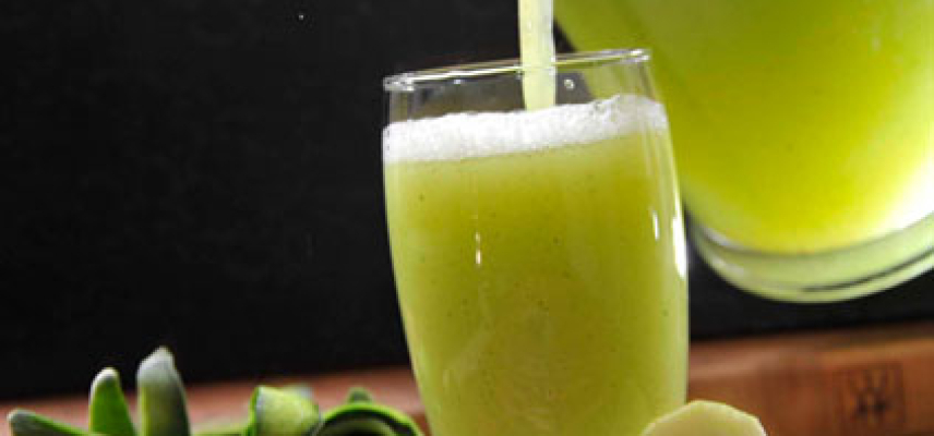 Agua de pepino con limón