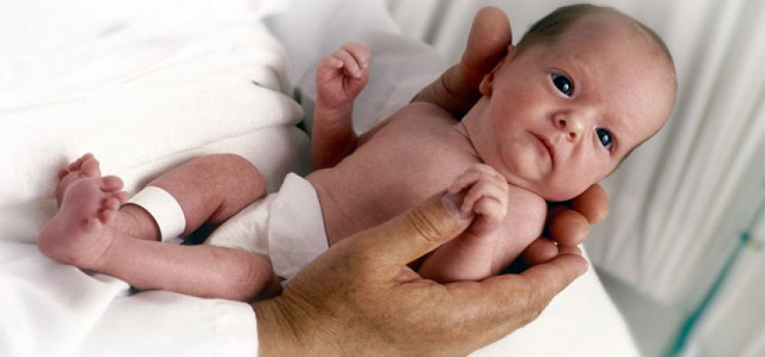 Investigación clínica para prevenir la retinopatía en niños prematuros