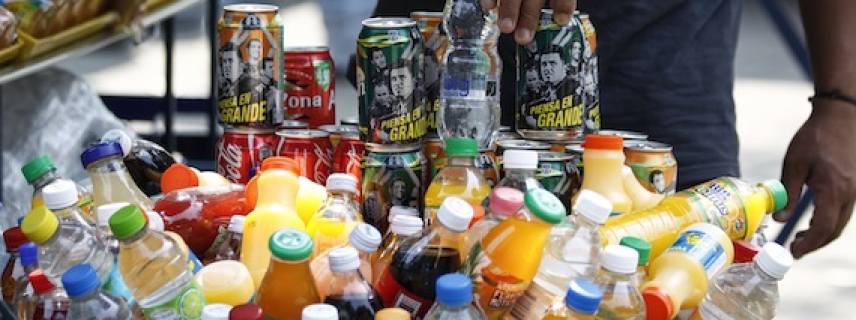 Según INEGI, el impuesto a bebidas azucaradas disminuyó el consumo en alrededor del 7%