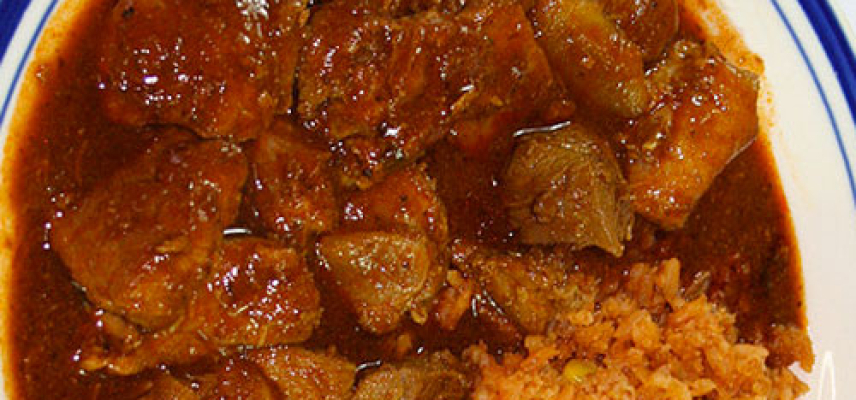Bistec en chile pasilla