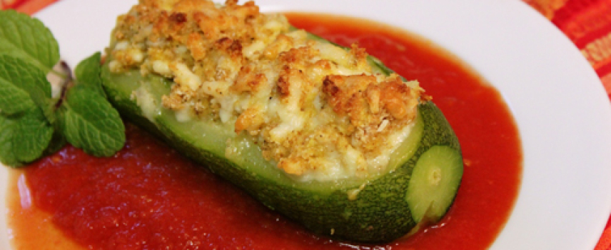 Calabacitas rellenas de queso fresco