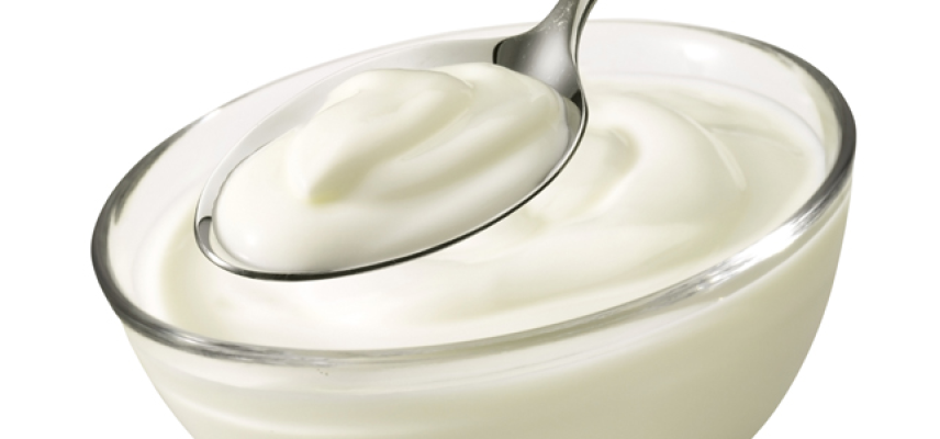 Incorporar 2 cucharadas soperas de yogur al día podría reducir 18% el riesgo de diabetes tipo 2