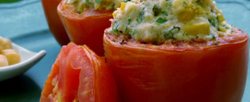 Jitomates rellenos de requesón