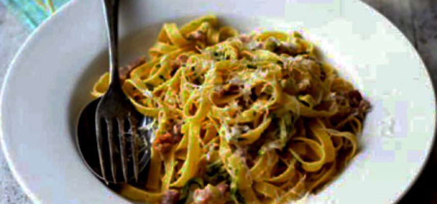 Pasta a la crema de calabaza y jamón