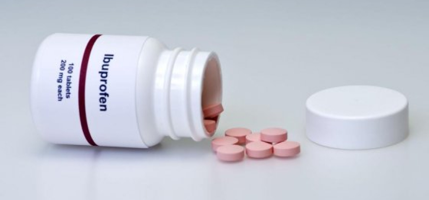 Ibuprofeno y naproxeno podrían aumentan ataques al corazón