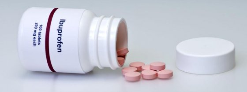 Ibuprofeno y naproxeno podrían aumentan ataques al corazón