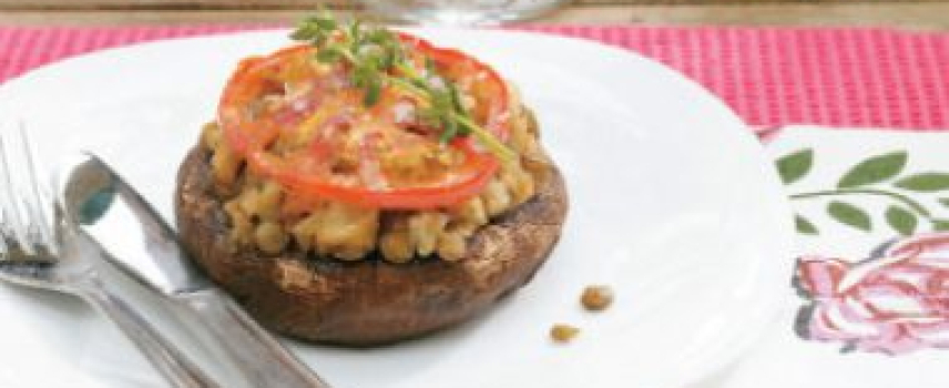 HONGOS PORTOBELLO RELLENOS DE VERDURAS Y QUESO