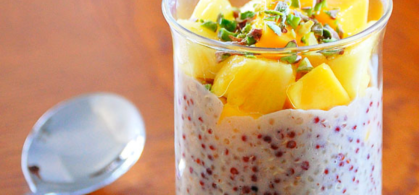 Quinoa con leche, mango y menta